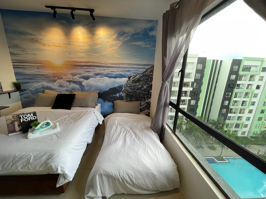 room 1 with pool view