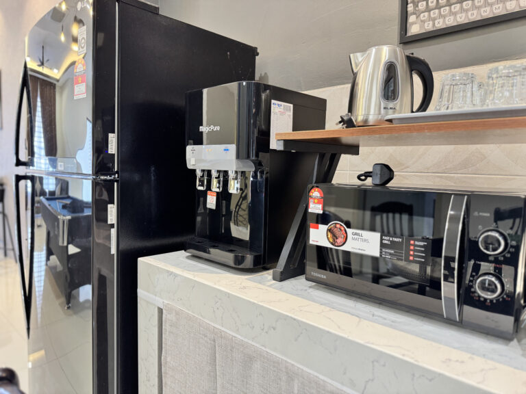 Full kitchen (2)