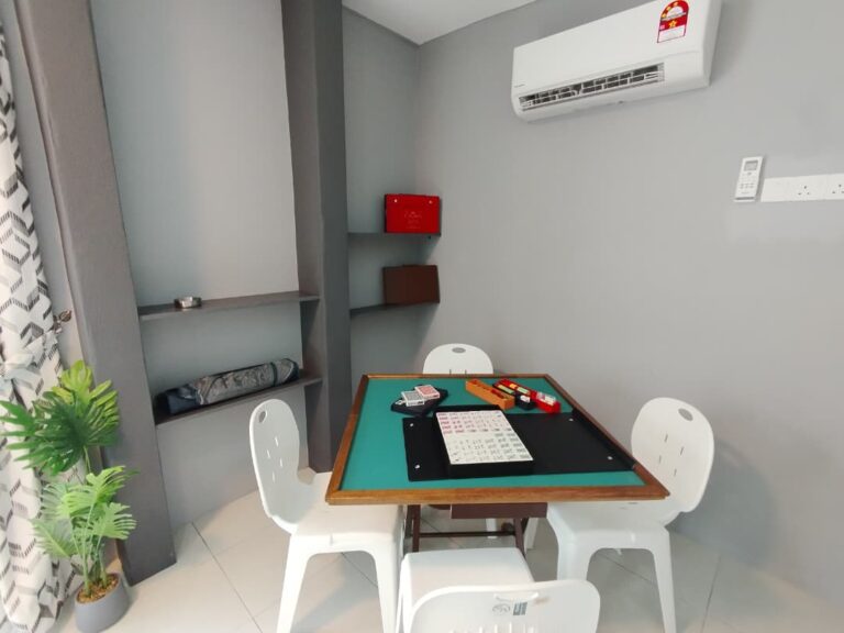 e276b6ff-52de-4903-85b4-cef73545f7cc